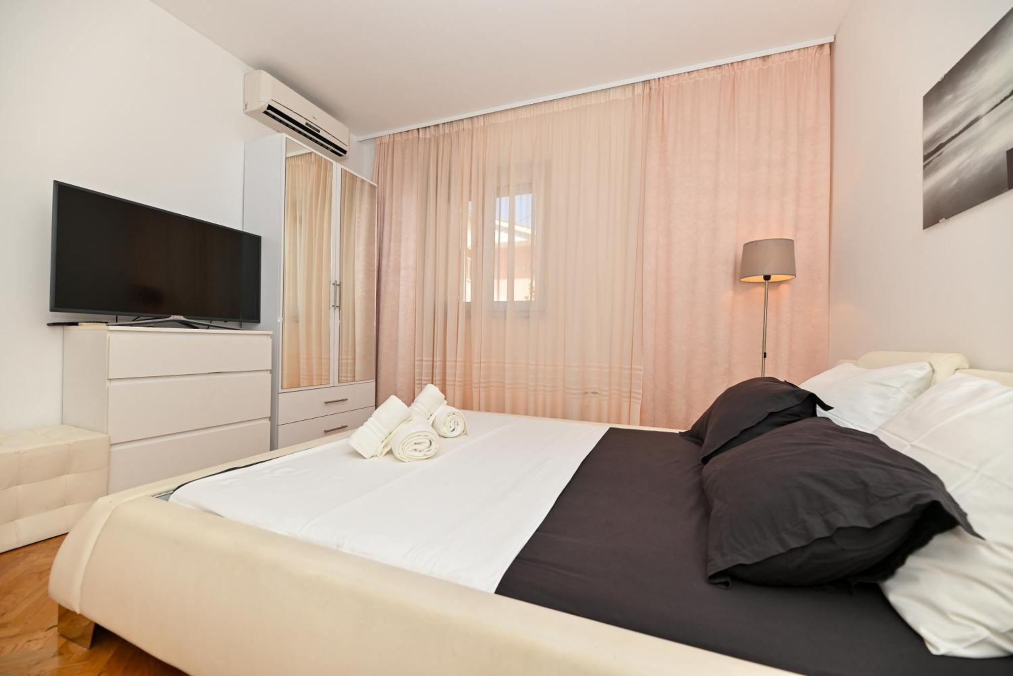 Sunny Place With Sea View Trogir Eksteriør bilde